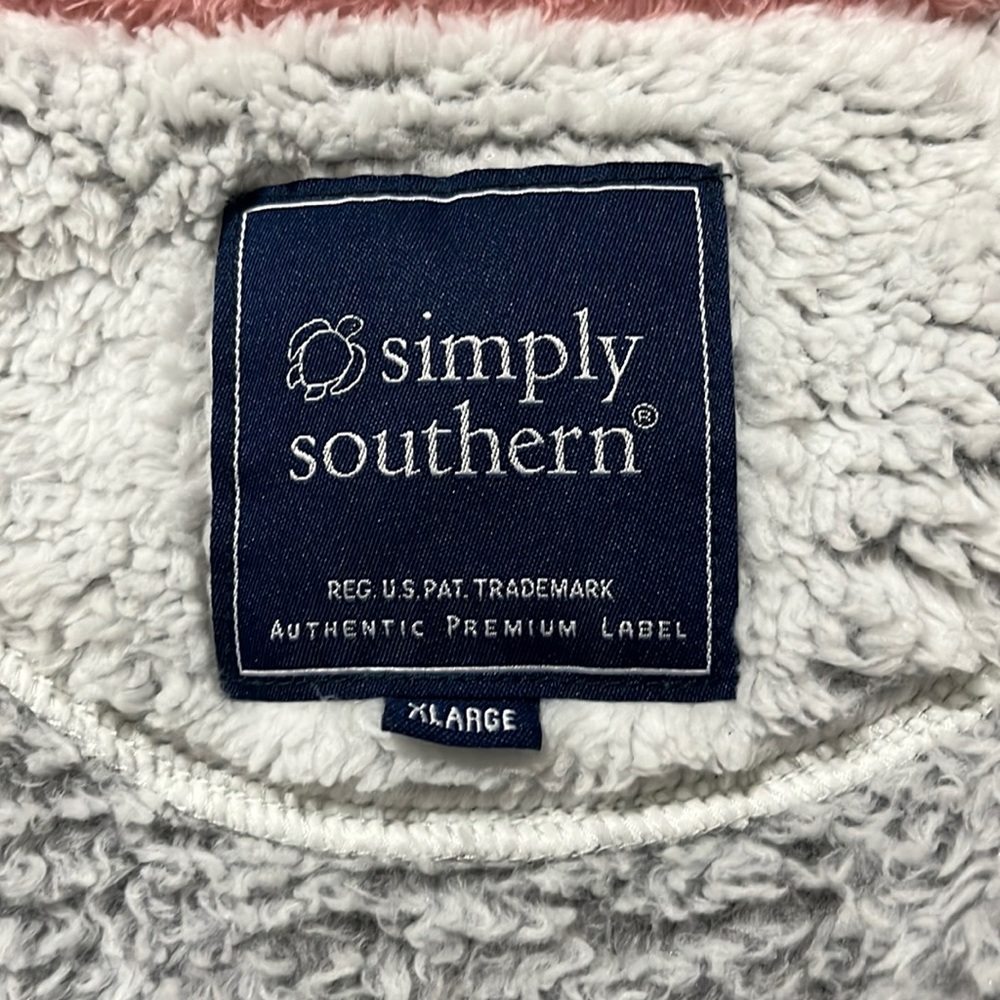 Simply Southern fleece pullover. Gray with pink trim. Size: XL (fits like large)